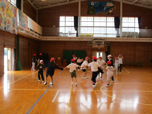 ６
