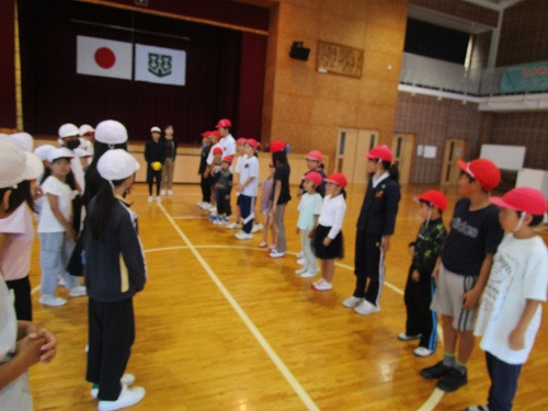 ８