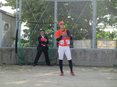 ６